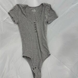 Gray Hollister bodysuit xxs